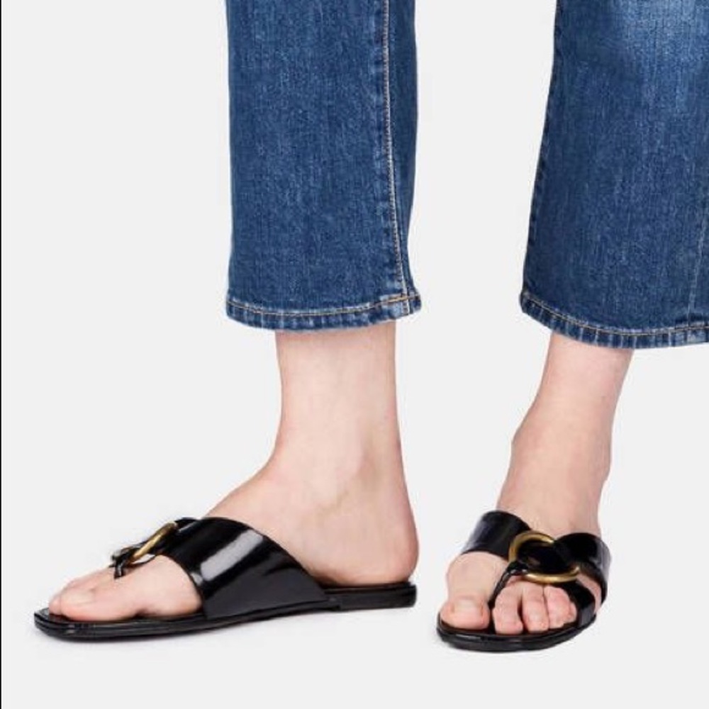 ALUMNAE Asymmetrical Thong Sandals